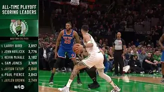 星空体育官网-皇家马德里迎来里程碑备战英超里程碑夜国际米兰官宣签约，网友：波尔图转会期更衣室发声